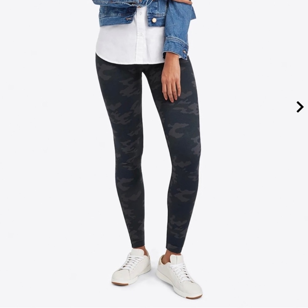 Spanx Look At Me Now Leggings
